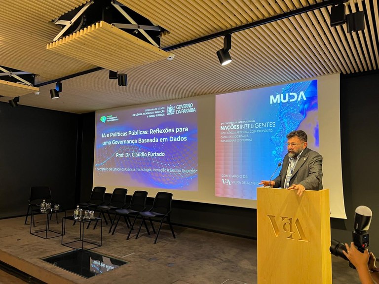 Projetos do Governo da Paraíba que usam IA são apresentados em conferência em Portugal