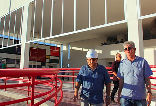 ricardo-visita-obras-da-escola-tecnica-de-campina_foto-jose-marques-1.jpg