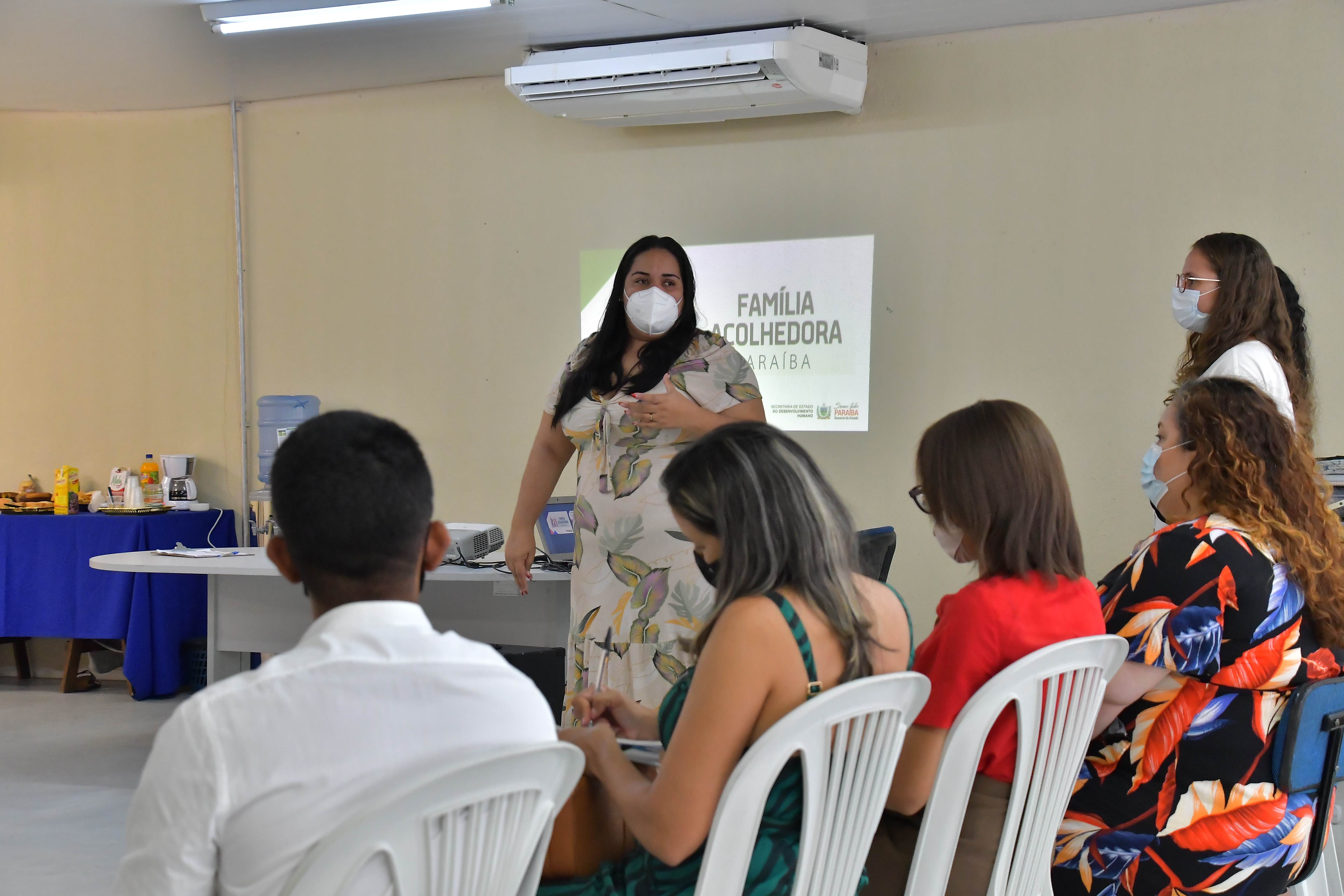 16-02-22 Reunião Familia Acolhedora Espaço Cultural foto manodecarvalho (31).JPG