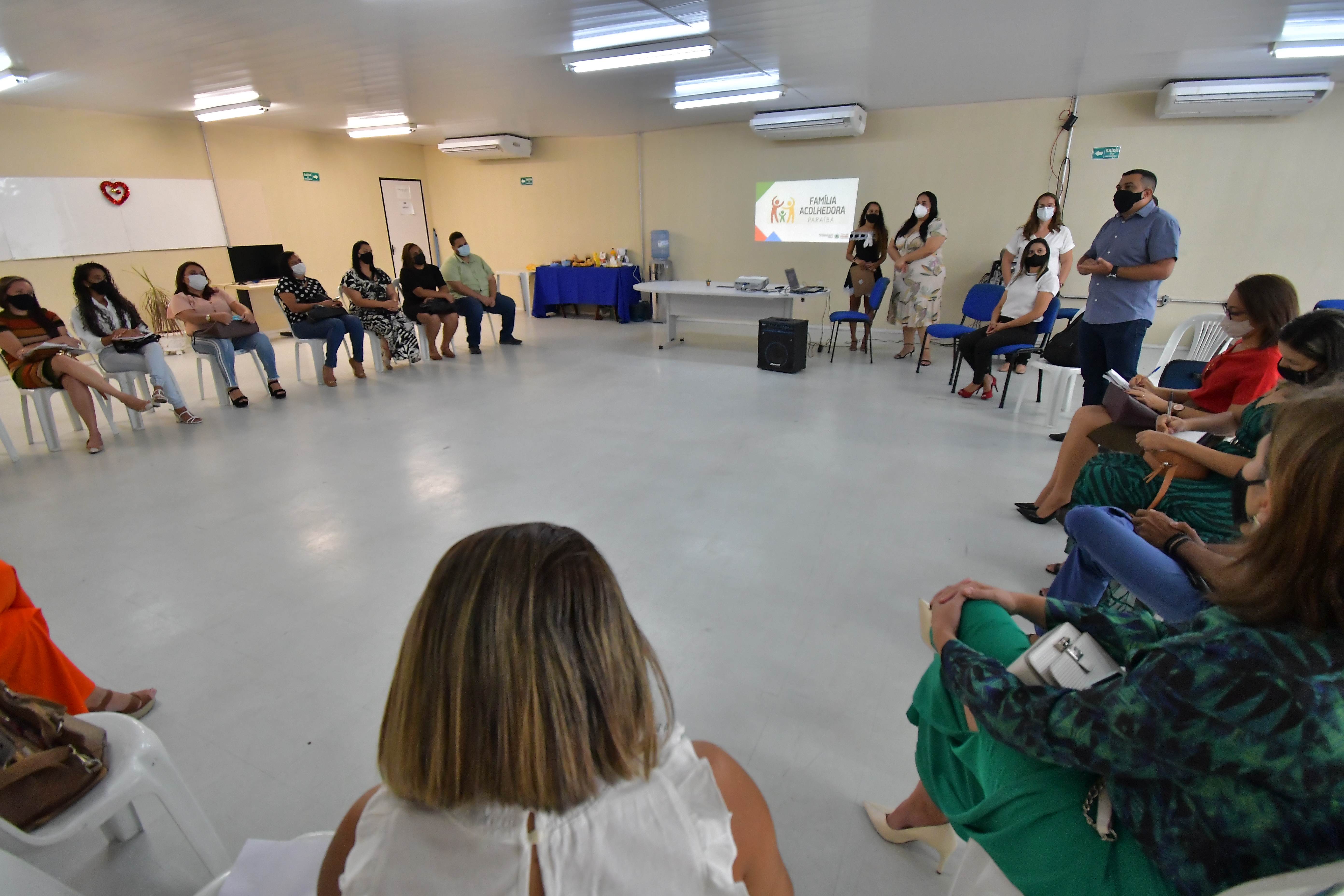 16-02-22 Reunião Familia Acolhedora Espaço Cultural foto manodecarvalho (4).JPG