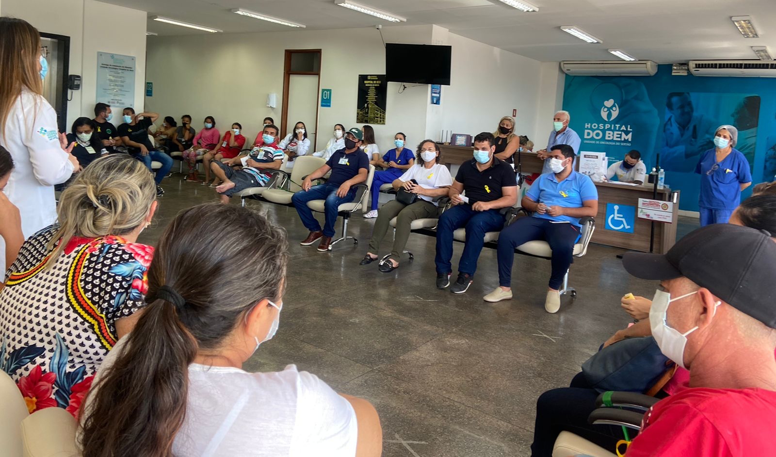 A atividade reuniu pacientes, acompanhantes e colaboradores do Hospital.jpeg