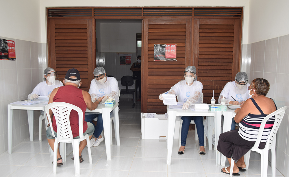 28-04-20 Teste rápido do COVID 19 em idosos no Condominio Cidade Madura Foto-Alberto Machado  (3).JPG