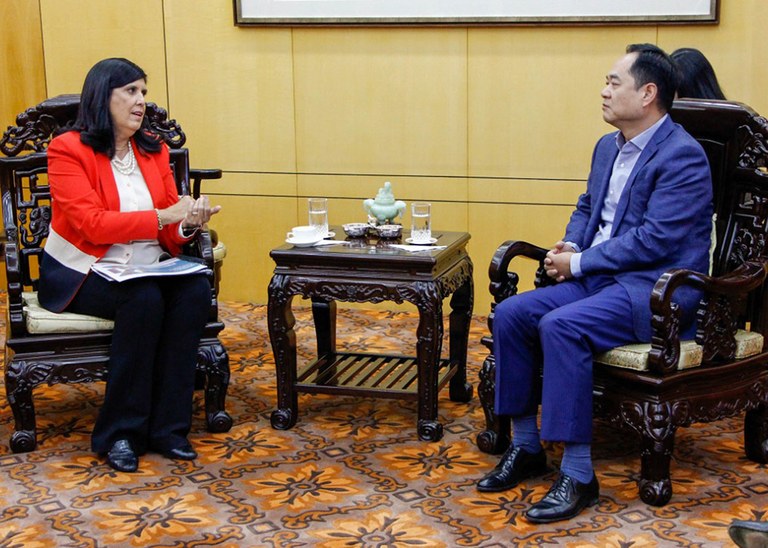 19_06_19 Vice-governadora se reúne com embaixador para discutir missão de comitiva da Paraíba à China (1).jpg