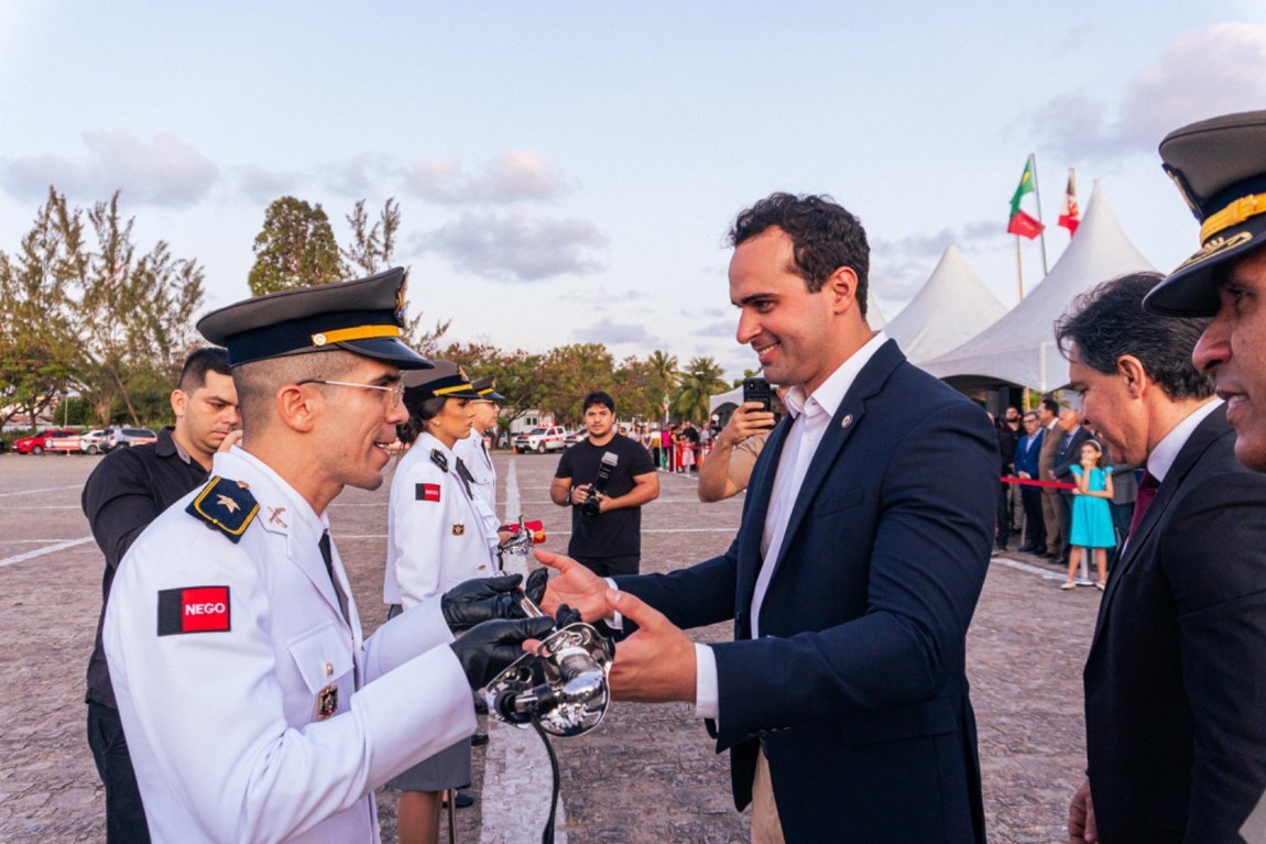 Vice-governador prestigia formatura do Curso de Formação de Oficiais